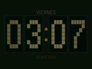 La esfera nixie a las 03:07, atenuada para la noche.