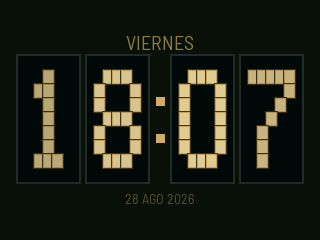 Esfera nixie: 18:07 brillando en tonos latón, con VIERNES 28 AGO 2026 debajo.
